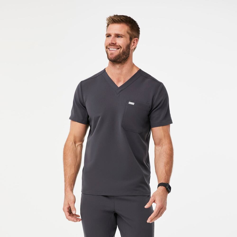 FIGS Men’s Leon Thee Pocket Gray Scrub Top Size XL